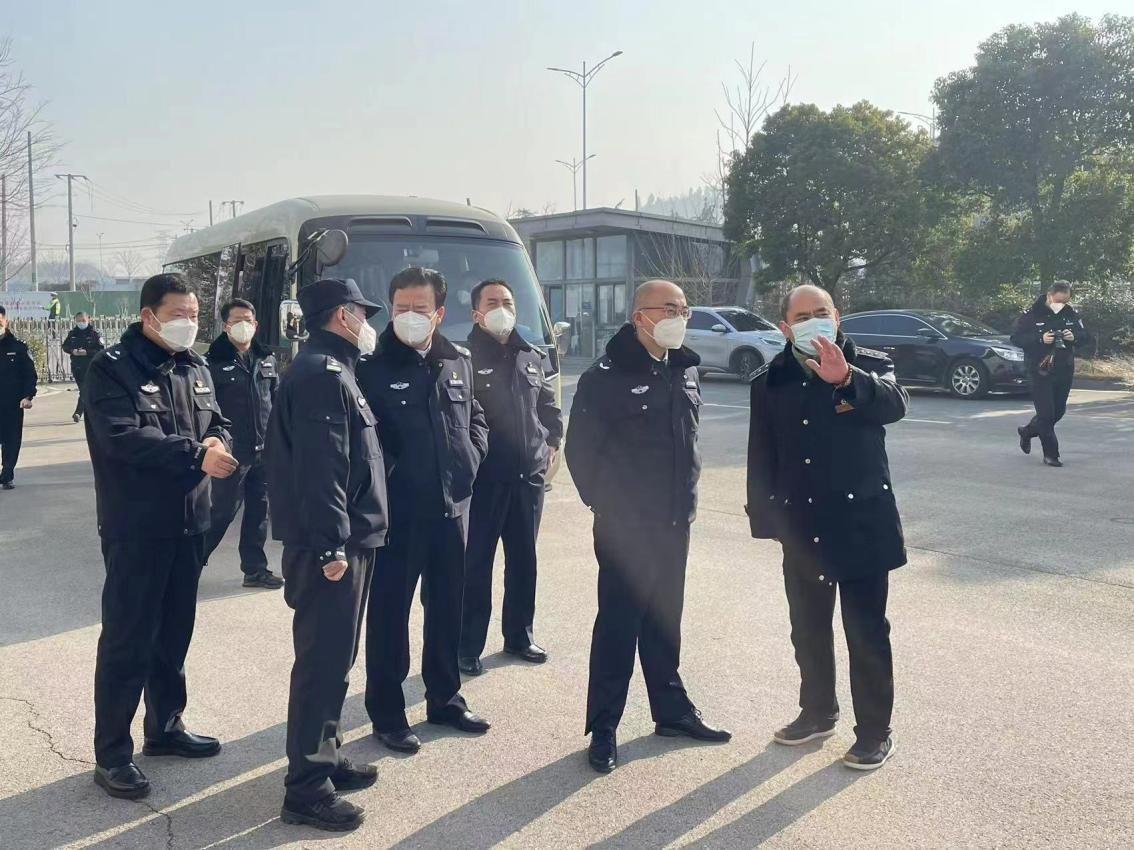 徐州市副市長、市公安局局長楊健蒞臨汽車客運東站督導檢查