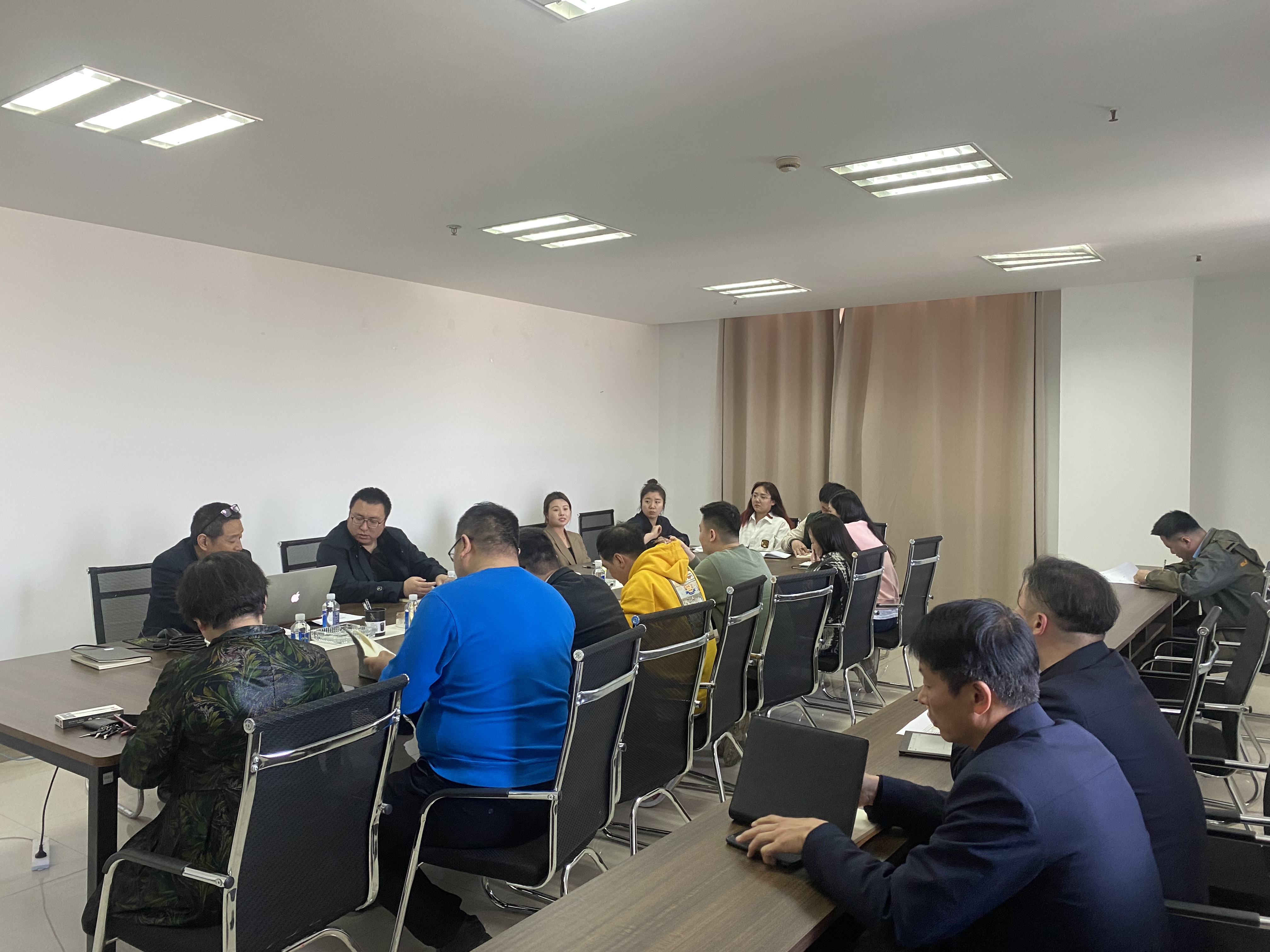 交控供應(yīng)鏈公司開(kāi)展“強(qiáng)技能 提作風(fēng) 助推商業(yè)一類(lèi)轉(zhuǎn)型”討論活動(dòng)